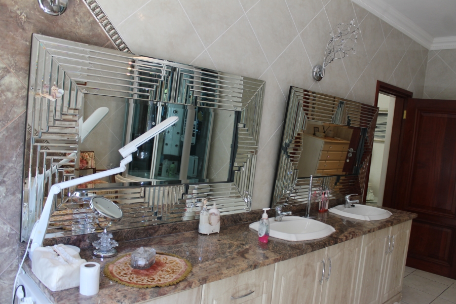 4 Bedroom Property for Sale in Kshane North West